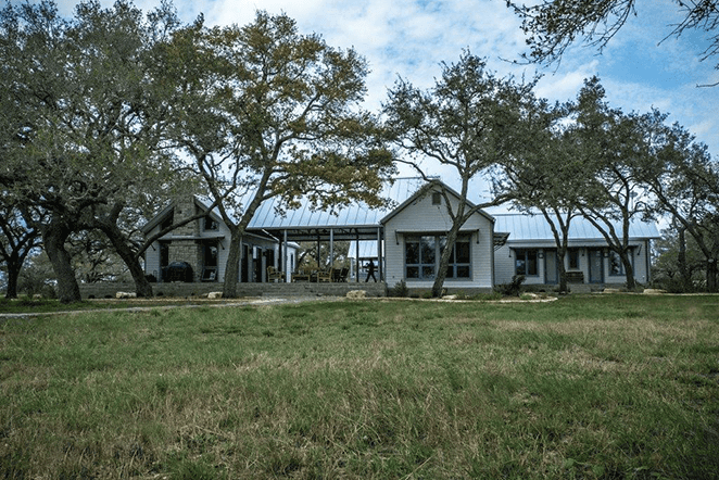 Front outside view of Goliad's exapanisve ranch